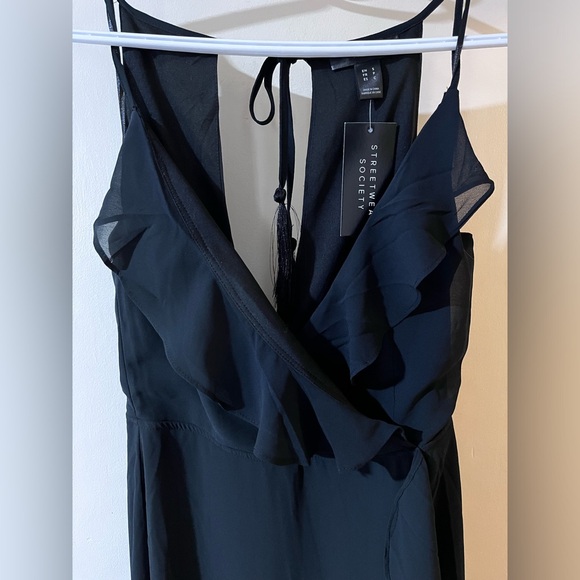 Dress - Picture 1 of 4